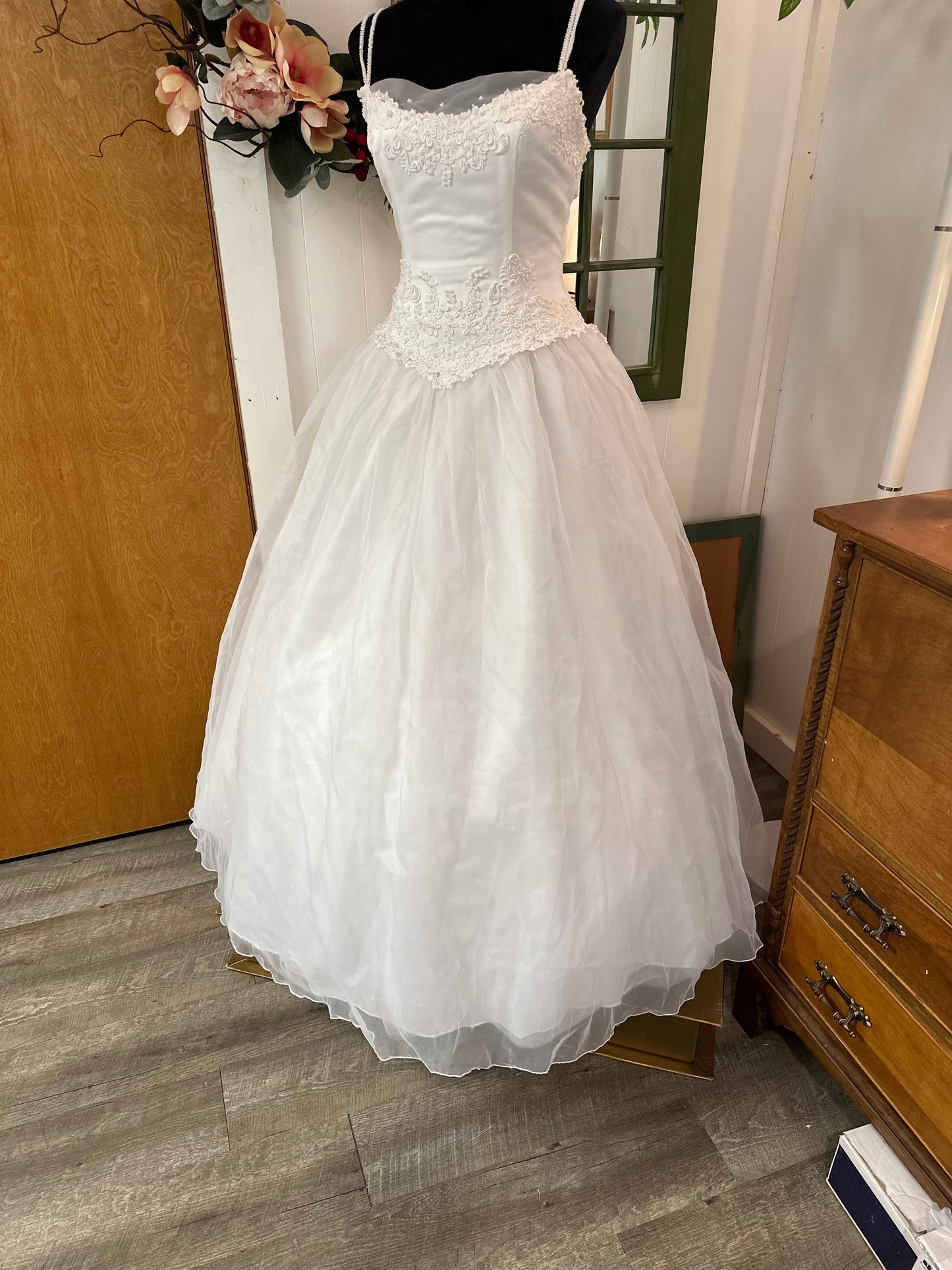 Daisy an adorable white wedding dress