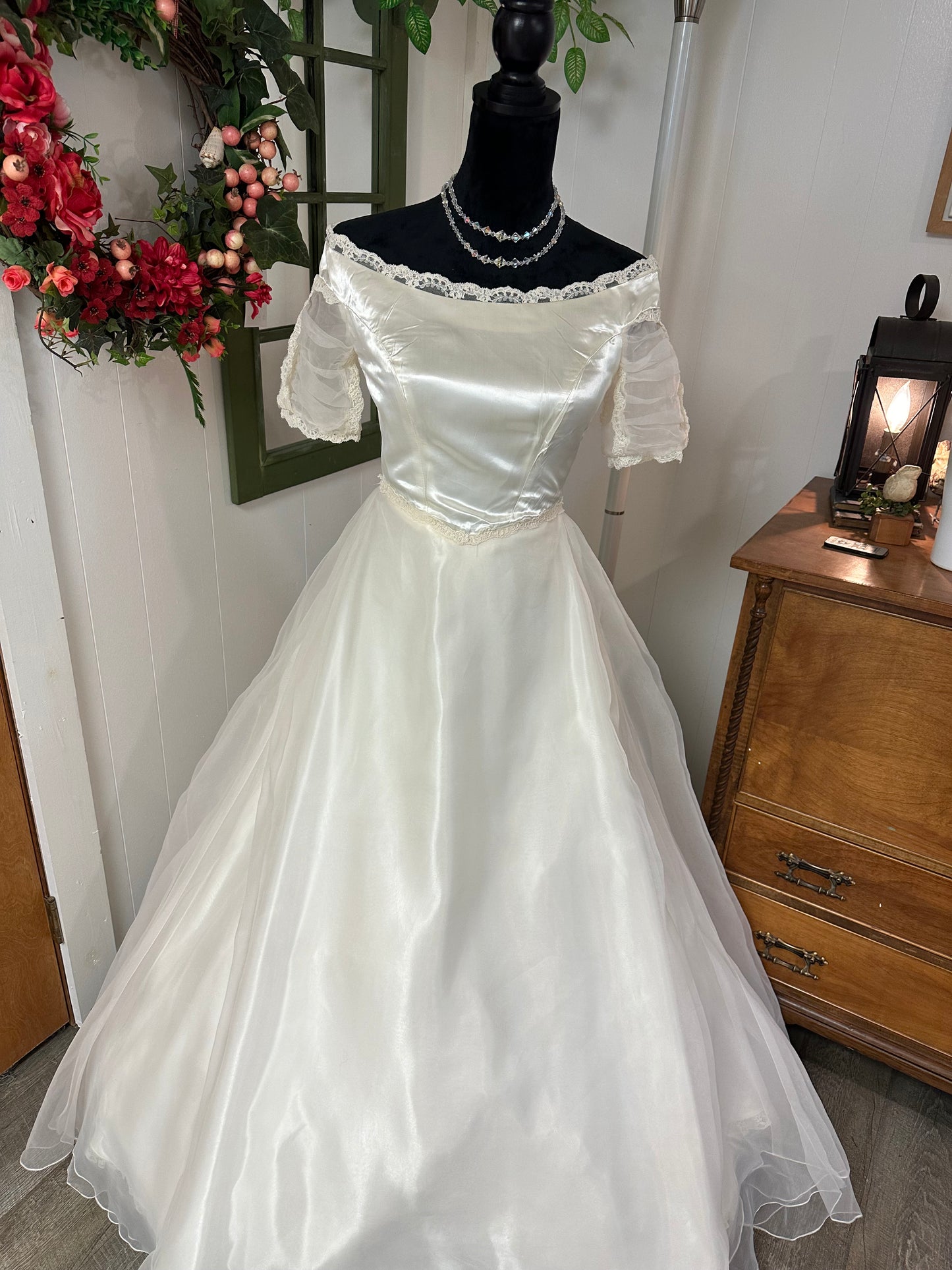 Gigi Is a classic vintage ivory wedding dress from 1960's