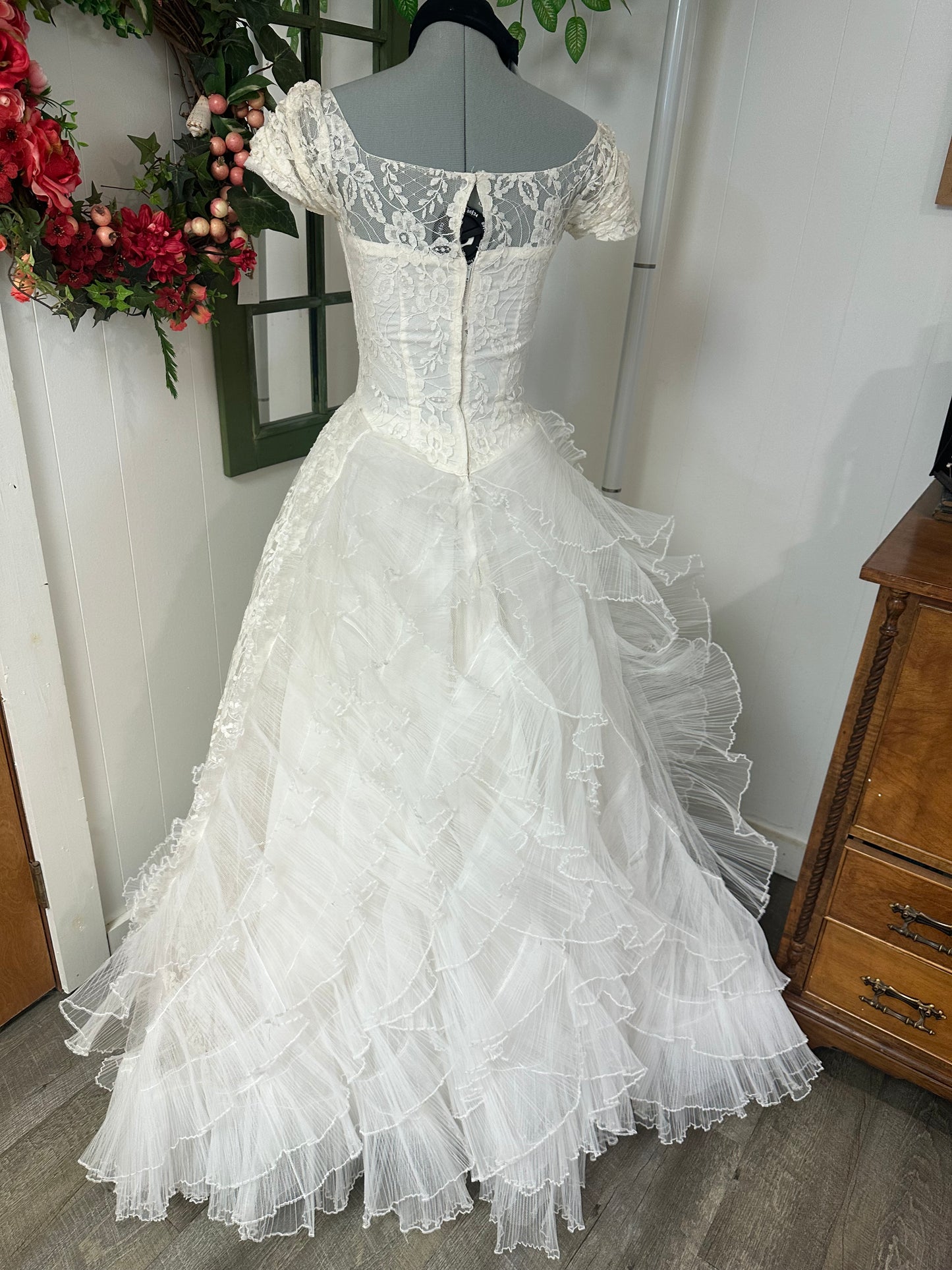 Greta is a vintage 1950s wedding dress