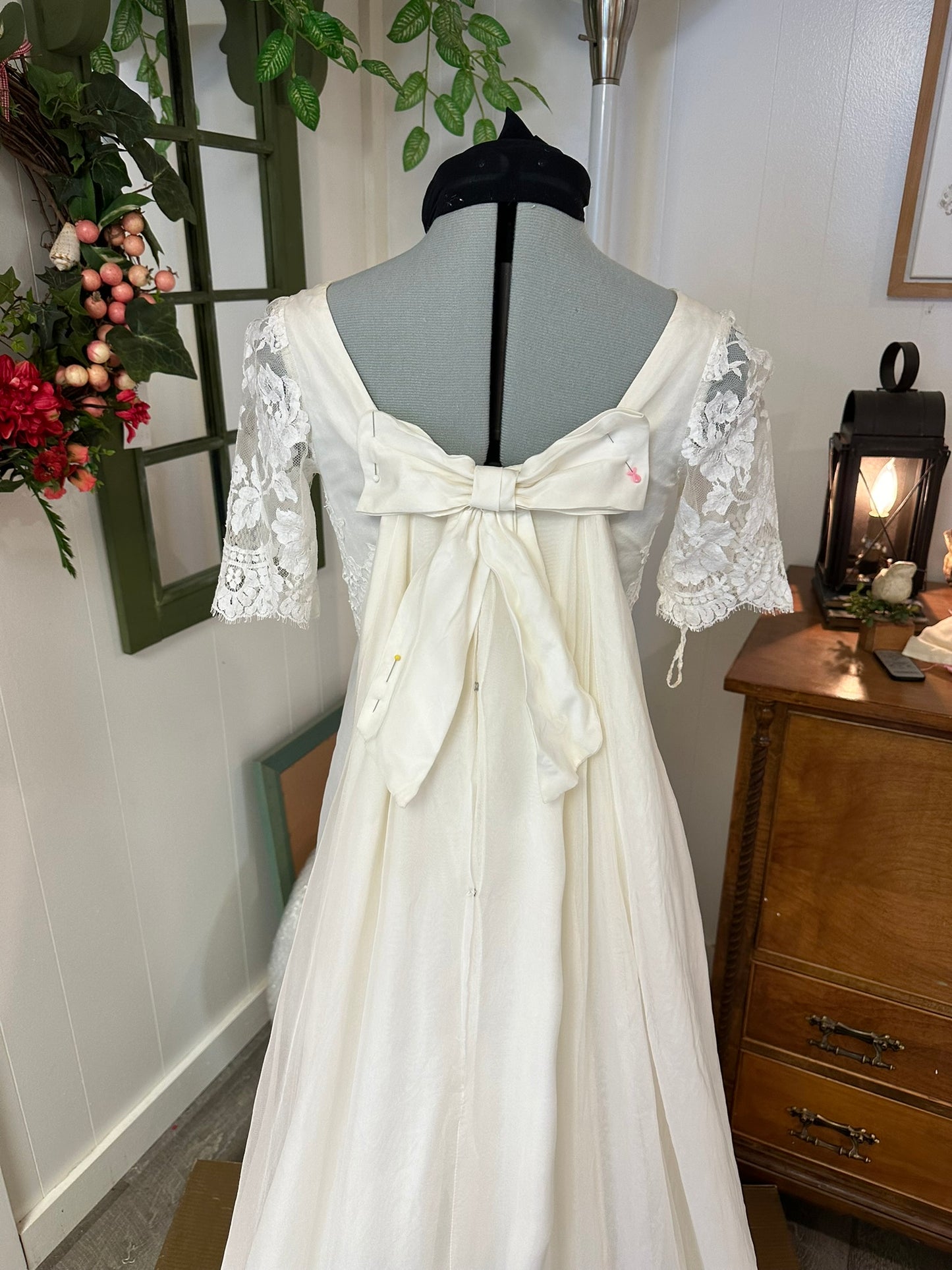 JoJo is a vintage regency style vintage wedding dress