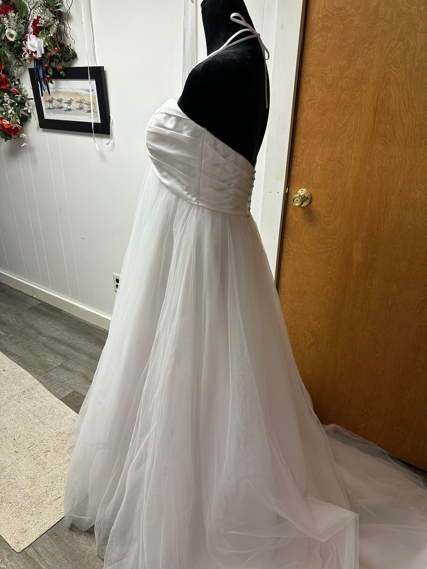 Eden is a brand new never worn wedding dress by Eden Bridals