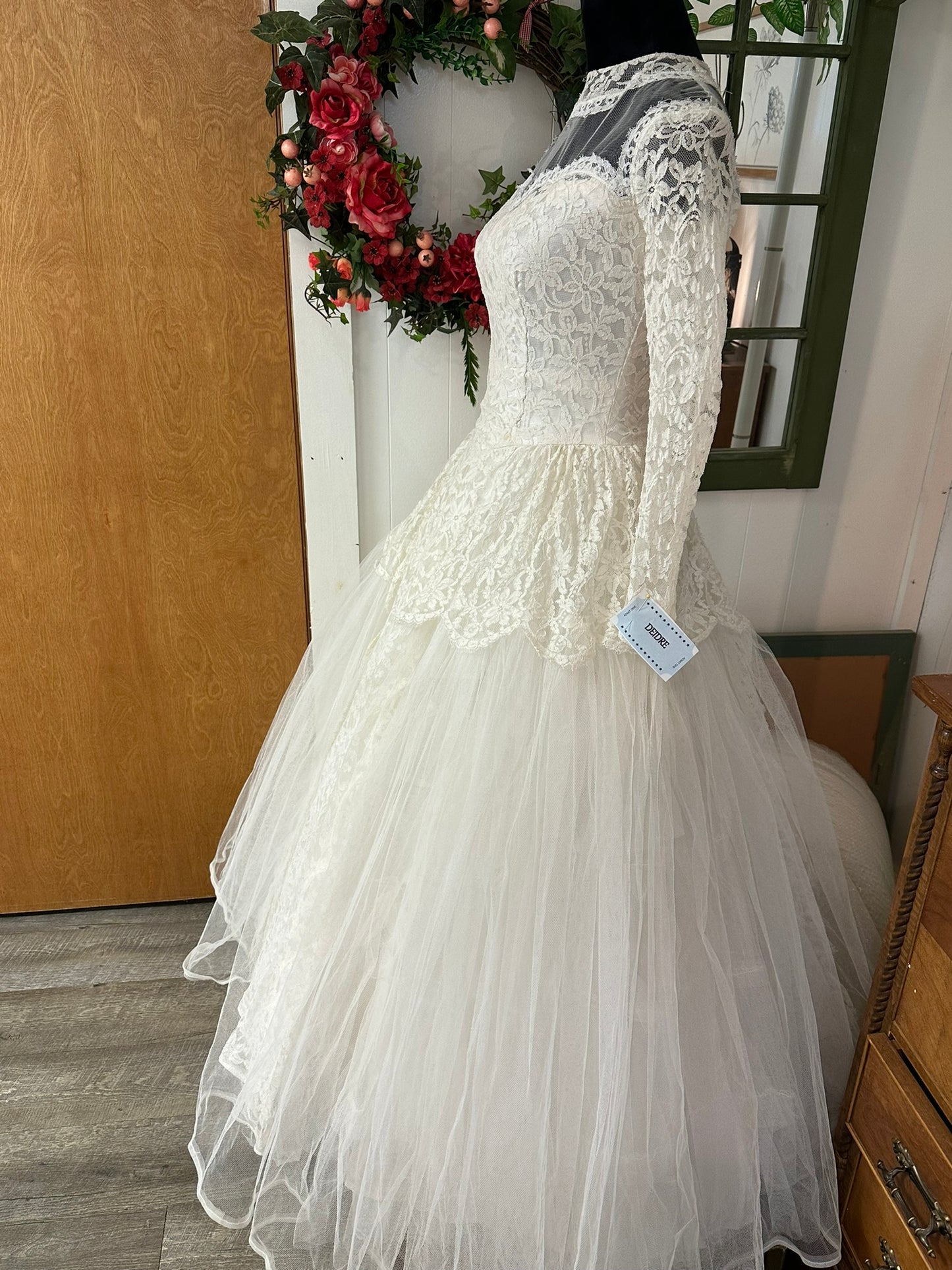 Deidre is a 1950s wedding dress