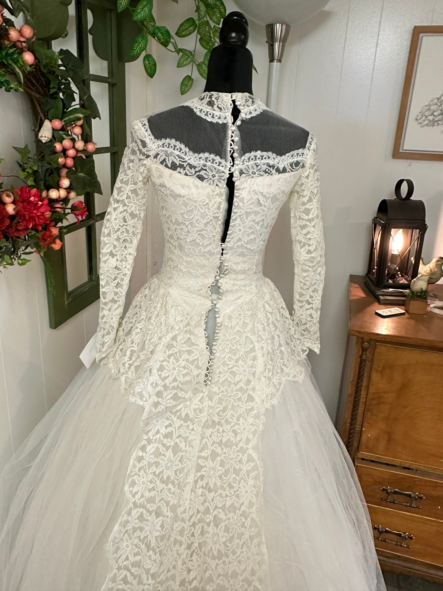 Deidre is a 1950s wedding dress