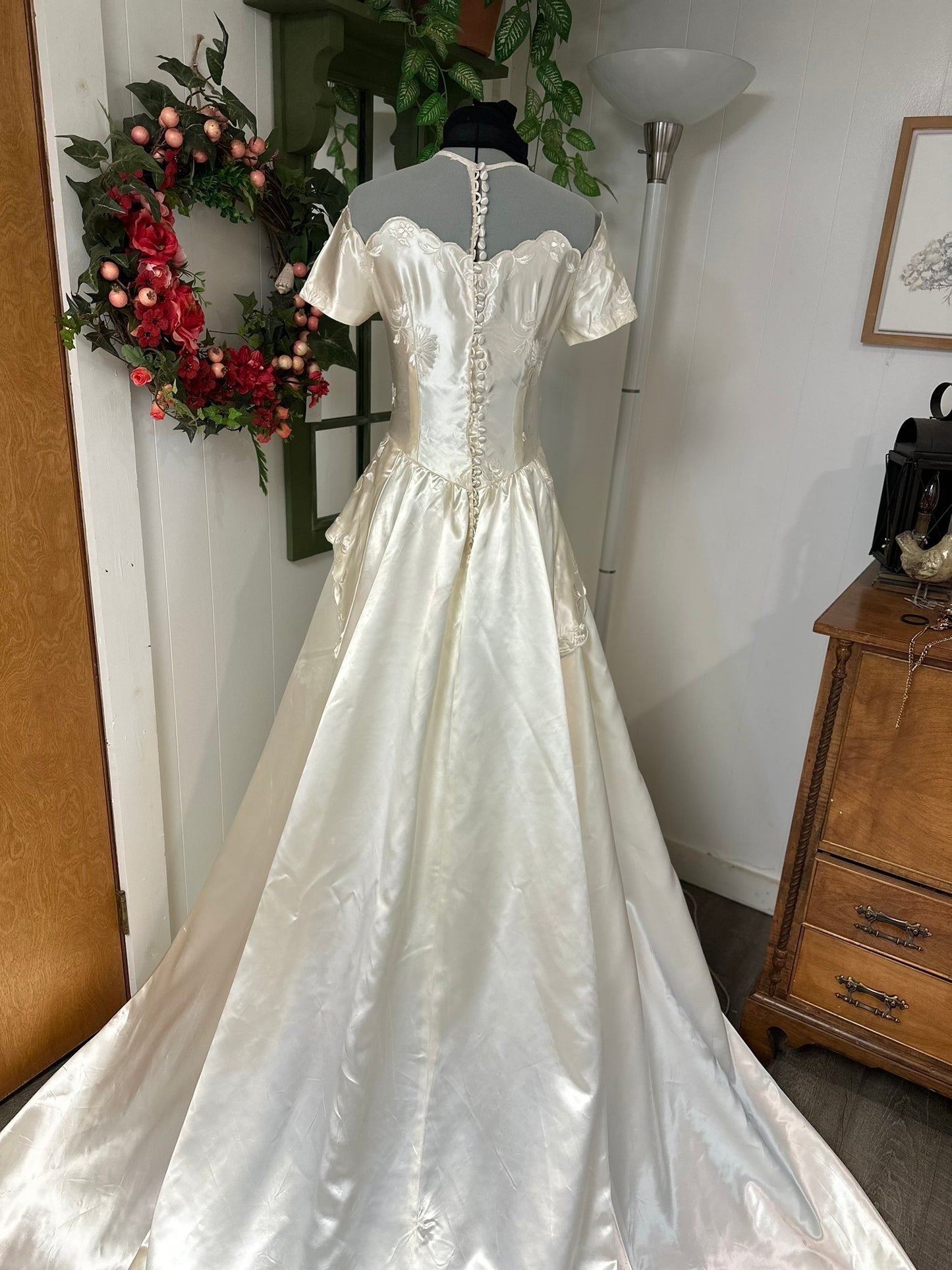 Talullah is a vintage 1940s wedding dress