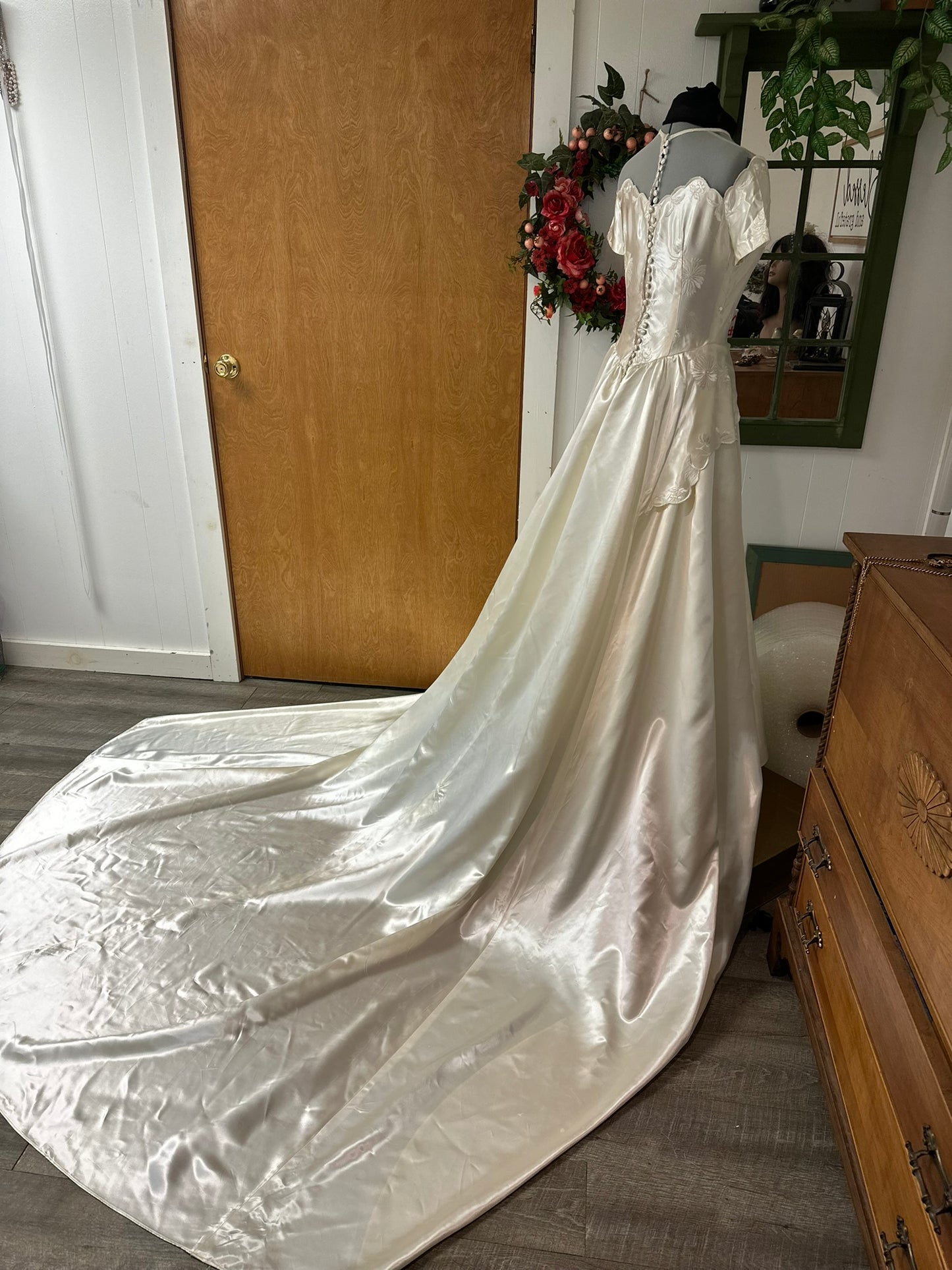 Talullah is a vintage 1940s wedding dress