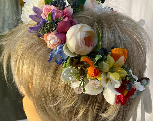 Gorgeous woodland garden style bridal crown